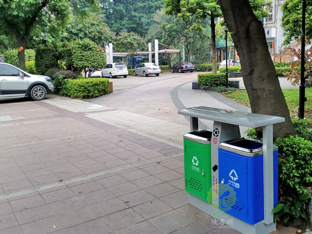 東莞蓮湖公園環(huán)保分類(lèi)戶外鐵垃圾桶美觀耐用